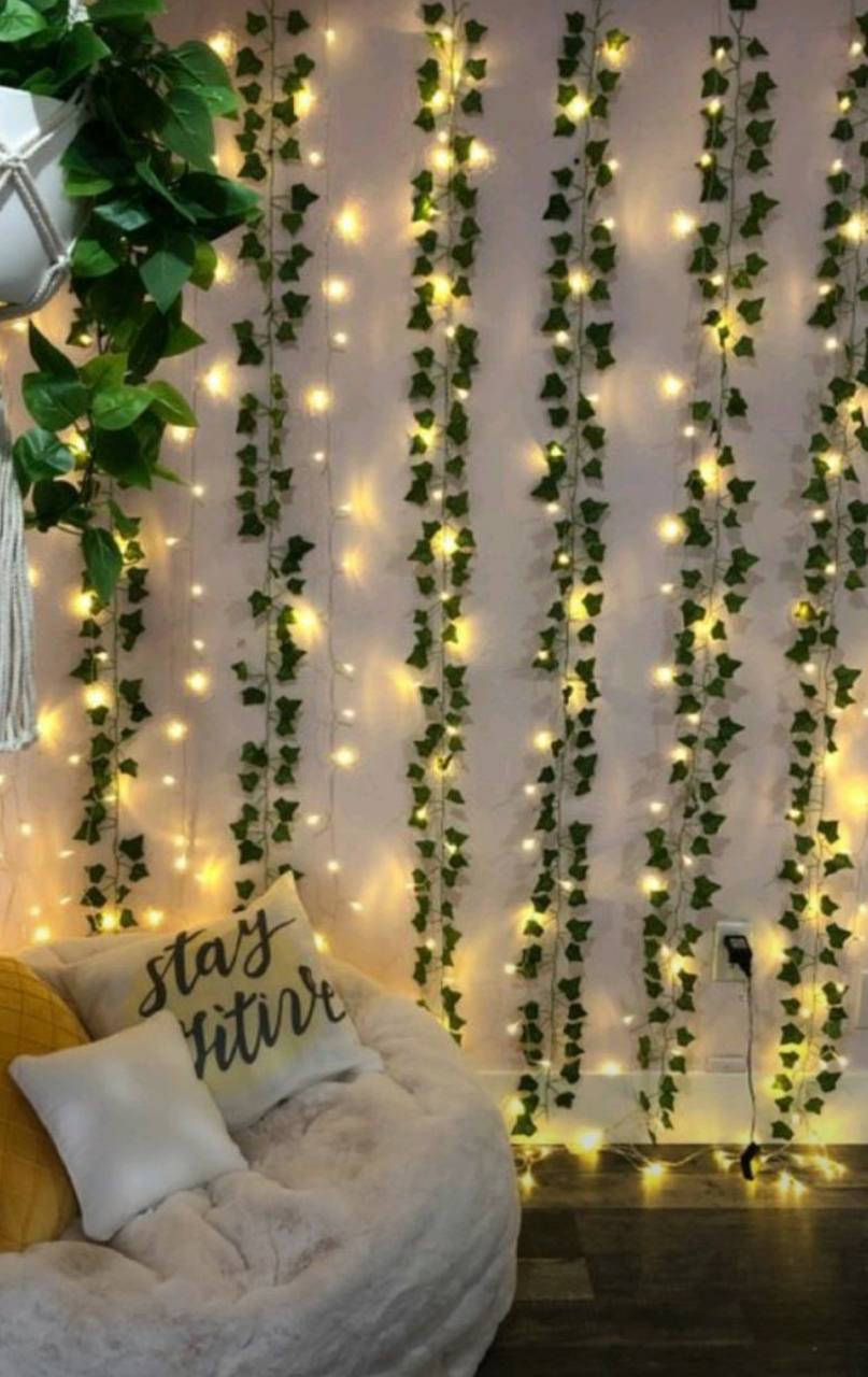 العشب الاصطناعي مع إضاءة