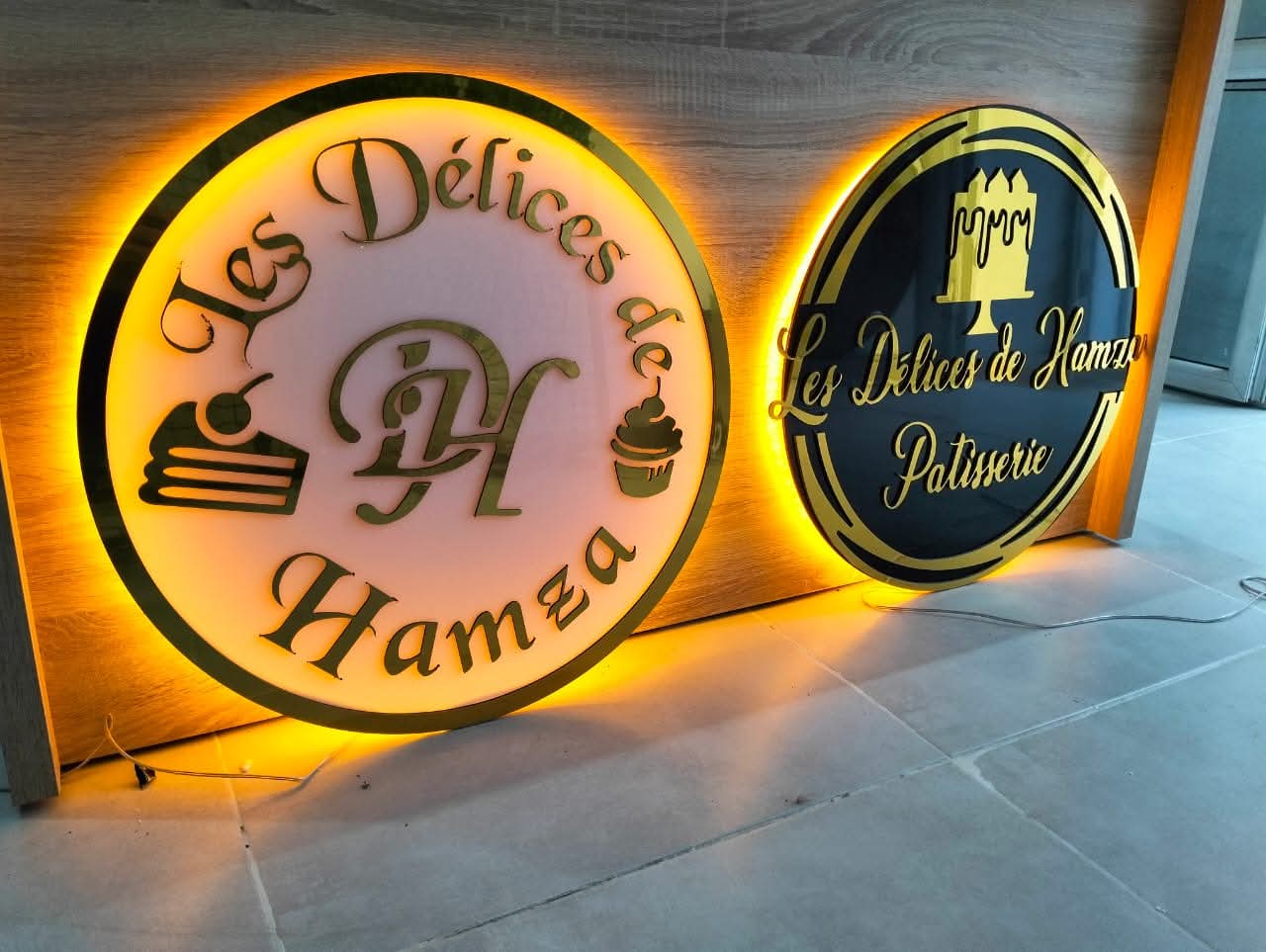 لافتة شعار أعمال مستديرة، لافتات حائط ثلاثية الأبعاد